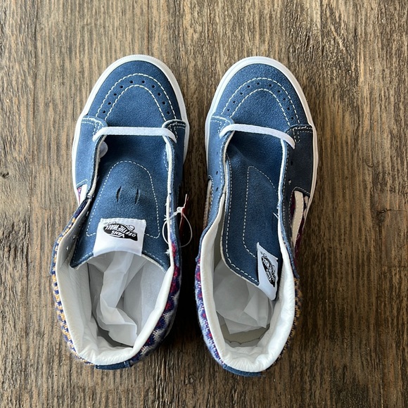 Vans Sk8-Hi Southwestern/Aztec print material. Blue, white & red. Women’s 6. NWT - Picture 3 of 14